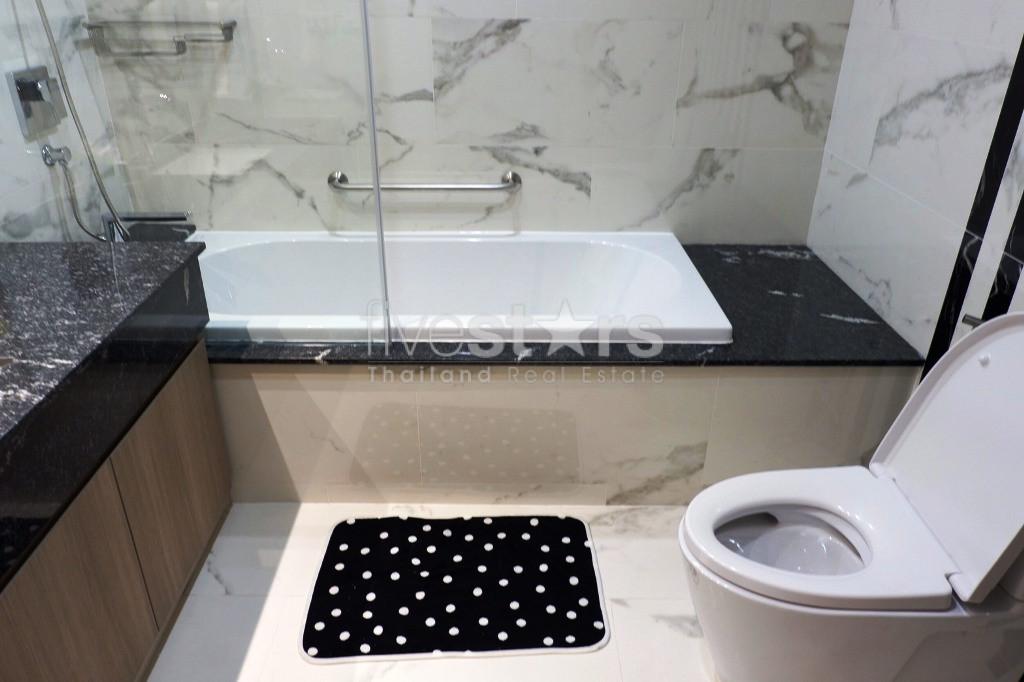 Appartement de 3 chambres à louer proche du BTS Phromphong, photo 10