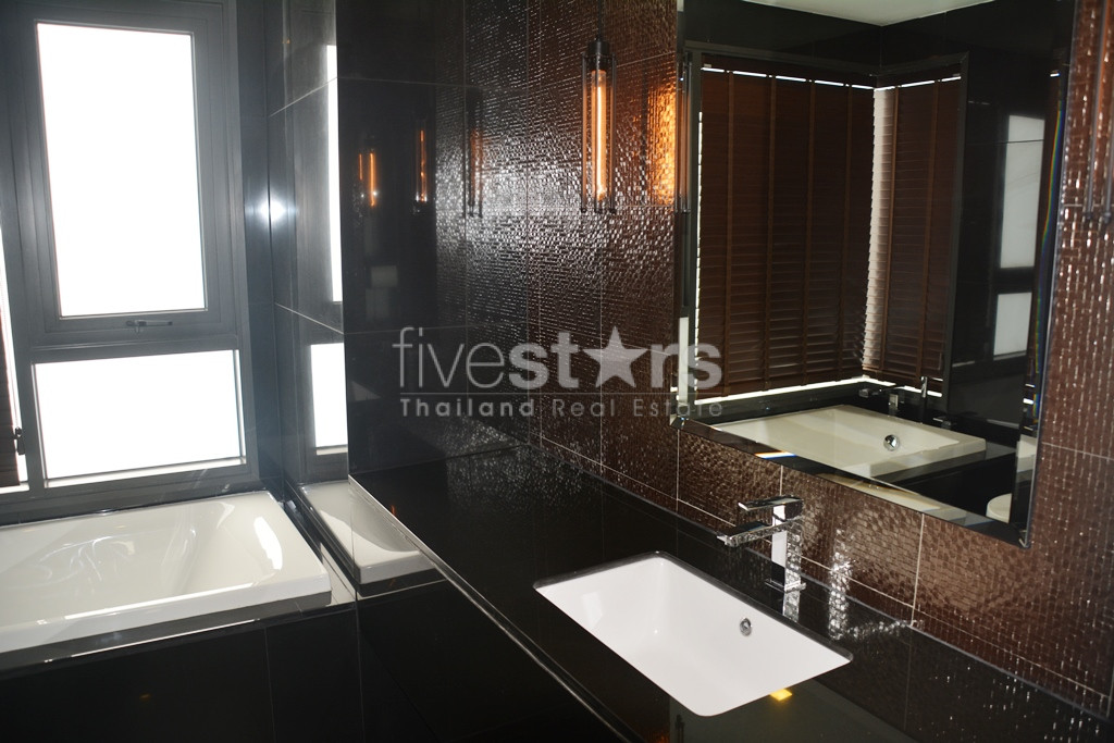 Appartement 2 chambres haut en étage à 500m du BTS Thonglor, photo 16