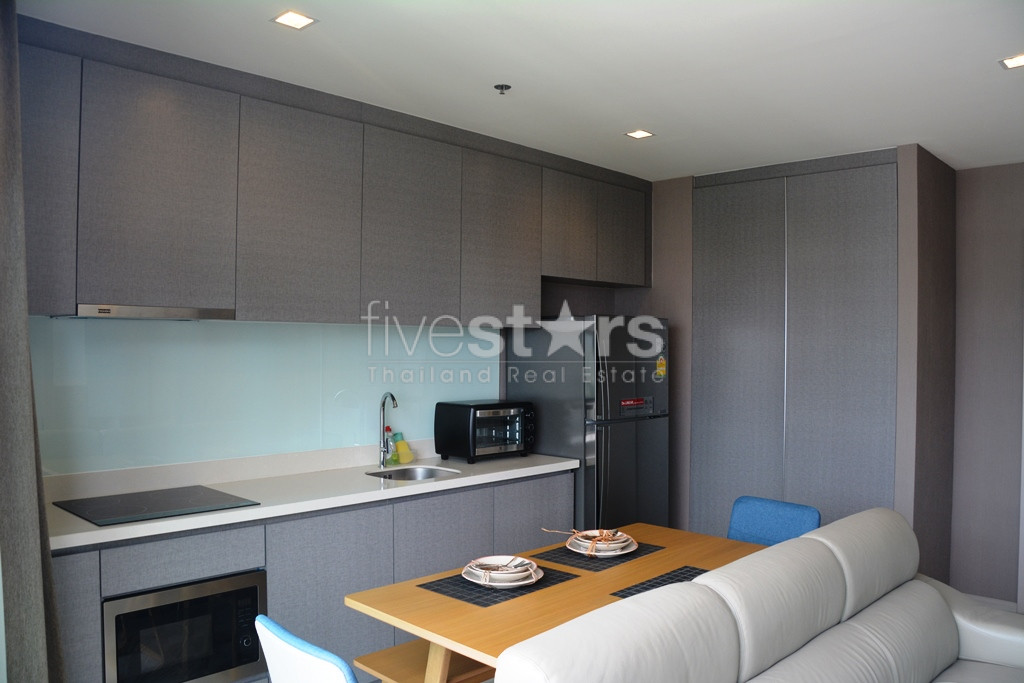Appartement 2 chambres haut en étage à 500m du BTS Thonglor, photo 8
