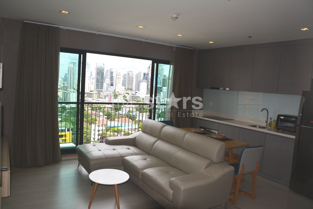 Appartement 2 chambres haut en étage à 500m du BTS Thonglor, photo 5