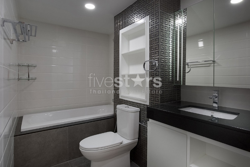 Appartement d'une chambre à louer tout près de la station de BTS Phrompong, photo 4