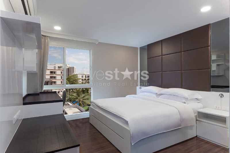 Appartement moderne de 2 chambres à louer près de la station de BTS Phrompong, photo 3