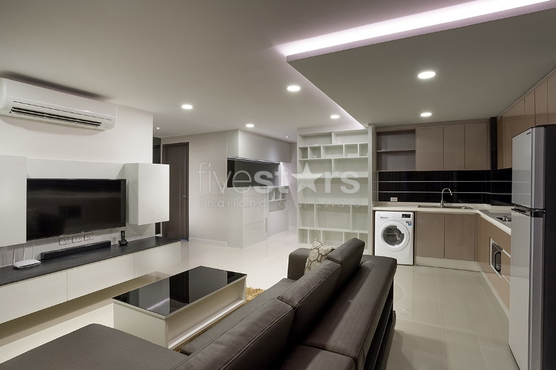 Appartement moderne et spacieux de 2 chambres à louer tout près de la station de BTS Phrompong, photo 2