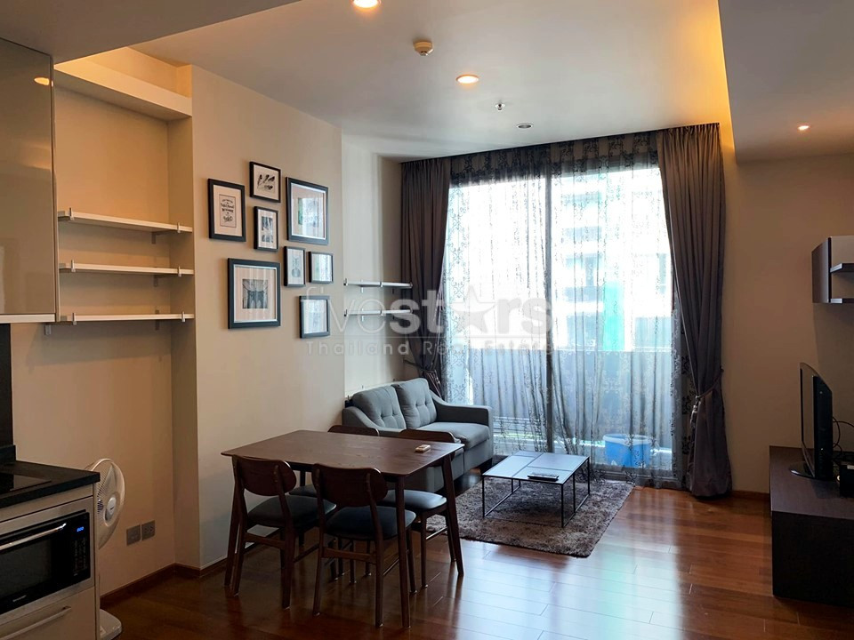 Modern 1 bedroom condo for rent near BTS Thonglor
