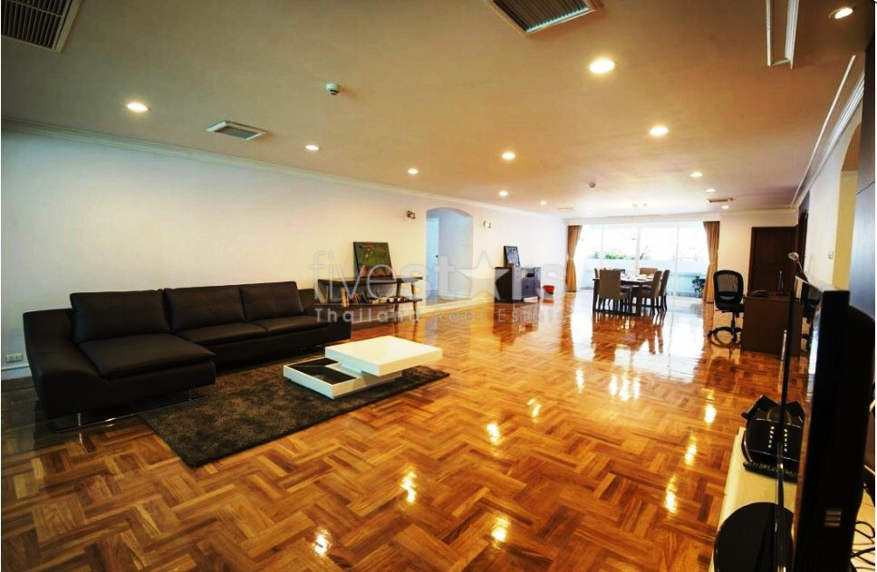 Large 3 bedrooms apartment for rent in Sukhumvit area