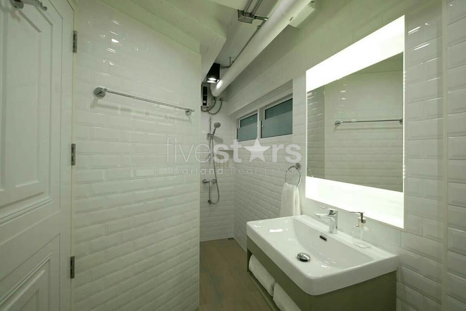 Appartement en Duplex style loft de 2 chambres à louer à Thonglor, photo 16