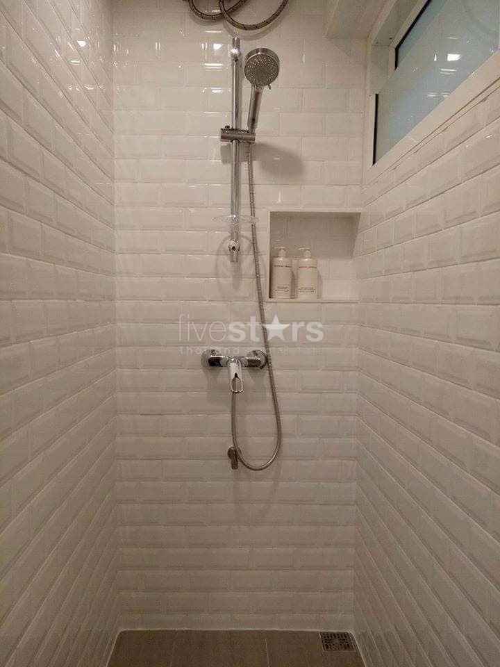 Appartement en Duplex style loft de 2 chambres à louer à Thonglor, photo 14