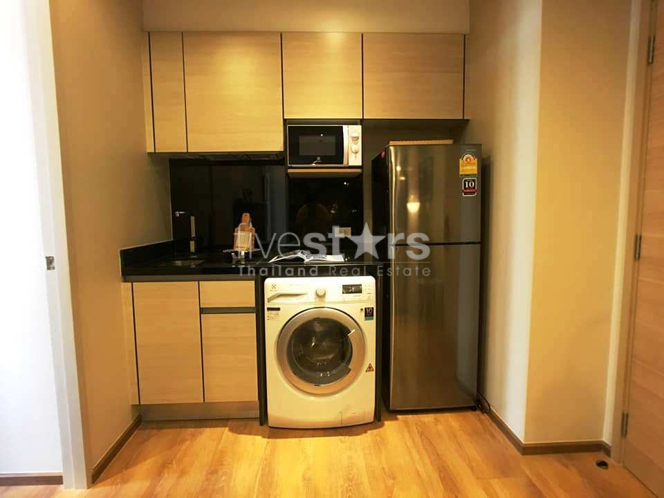 Modern 2 bedrooms condo for rent near BTS Phromphong, photo 5