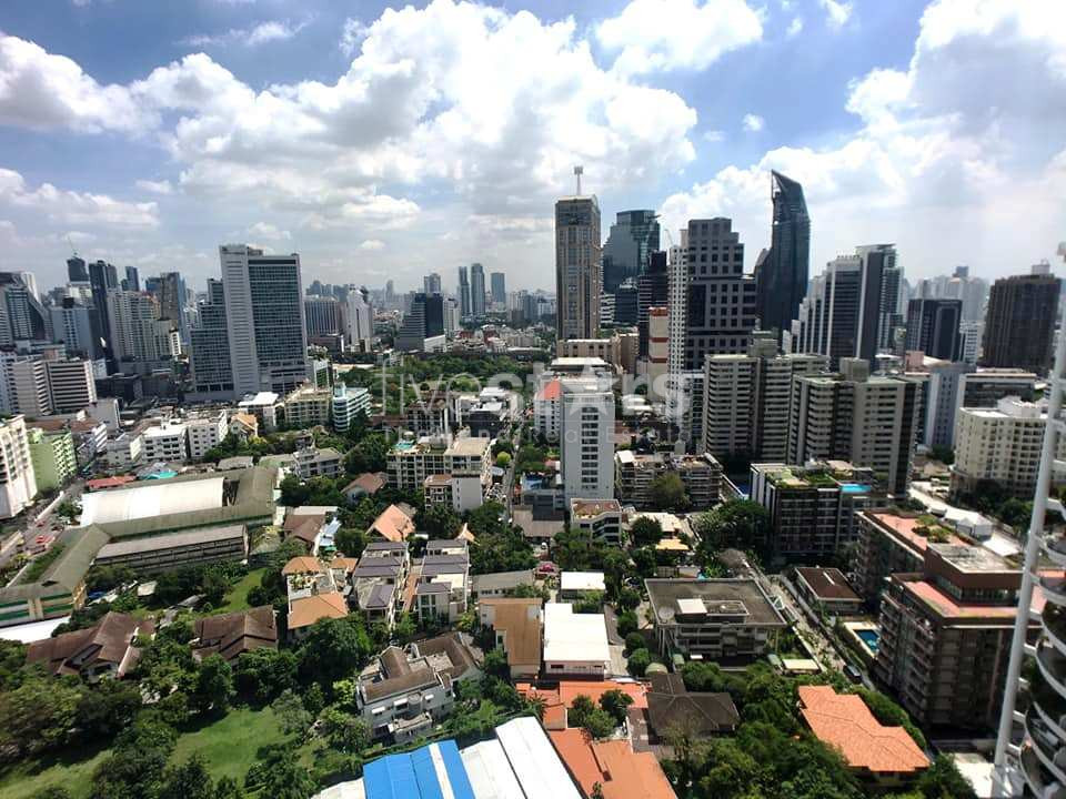 Modern 2 bedrooms condo for rent near BTS Phromphong, photo 13