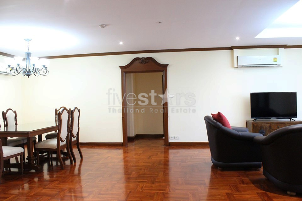 Appartement spacieux de 2 chambres près du BTS Thonglor, photo 2