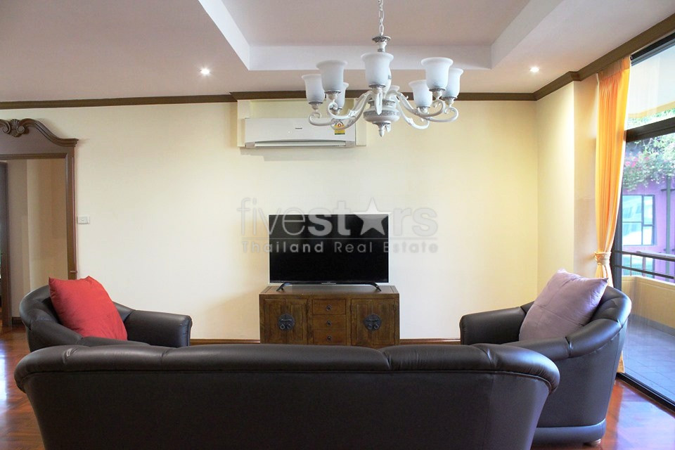 Appartement spacieux de 2 chambres près du BTS Thonglor