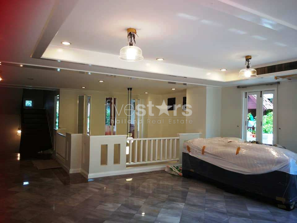 Townhouse spacieuse à louer au sein d'une résidence privée dans le quartier de Phromphong, photo 7
