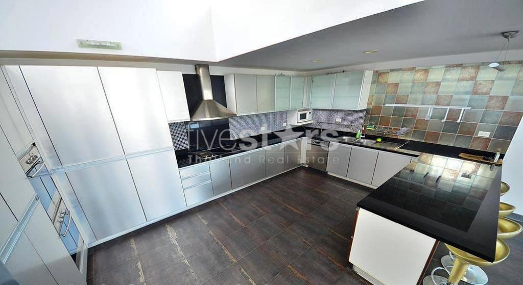 Appartement spacieux de 3 chambres à louer près de la station de BTS Phrompong, photo 6