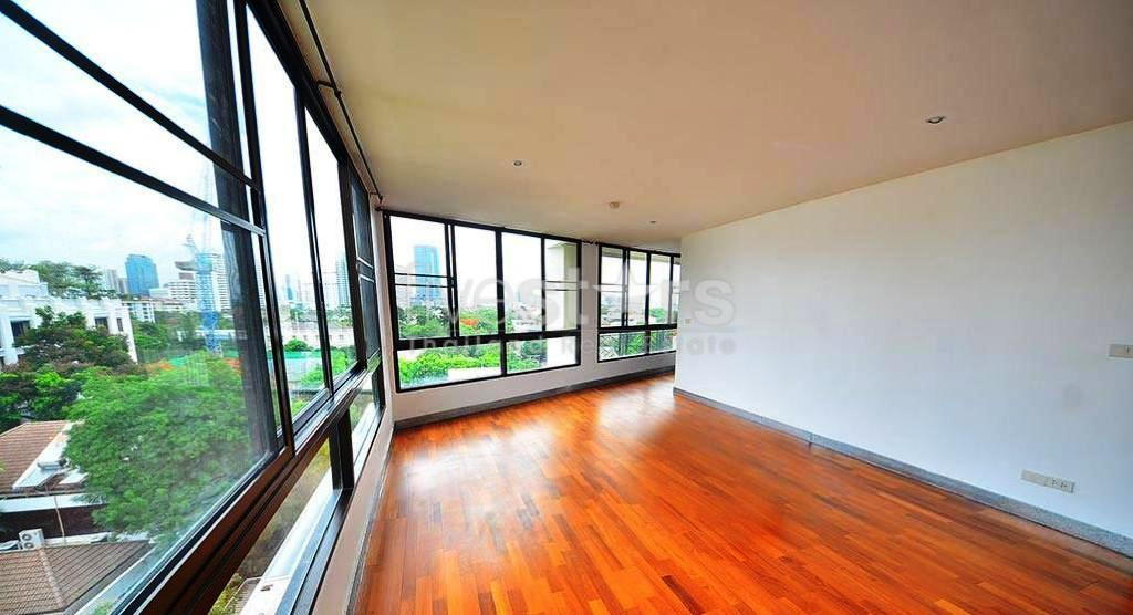 Appartement spacieux de 3 chambres à louer près de la station de BTS Phrompong, photo 5