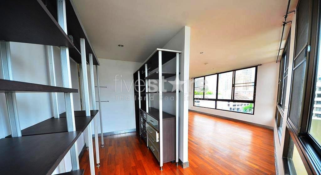 Appartement spacieux de 3 chambres à louer près de la station de BTS Phrompong, photo 13
