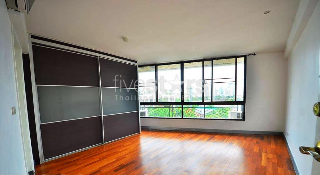 Appartement spacieux de 3 chambres à louer près de la station de BTS Phrompong, photo 12