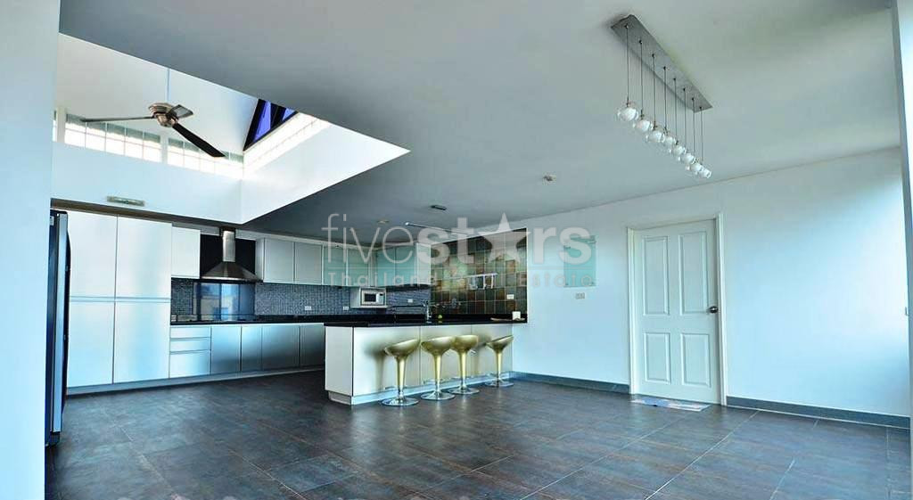 Appartement spacieux de 3 chambres à louer près de la station de BTS Phrompong, photo 9