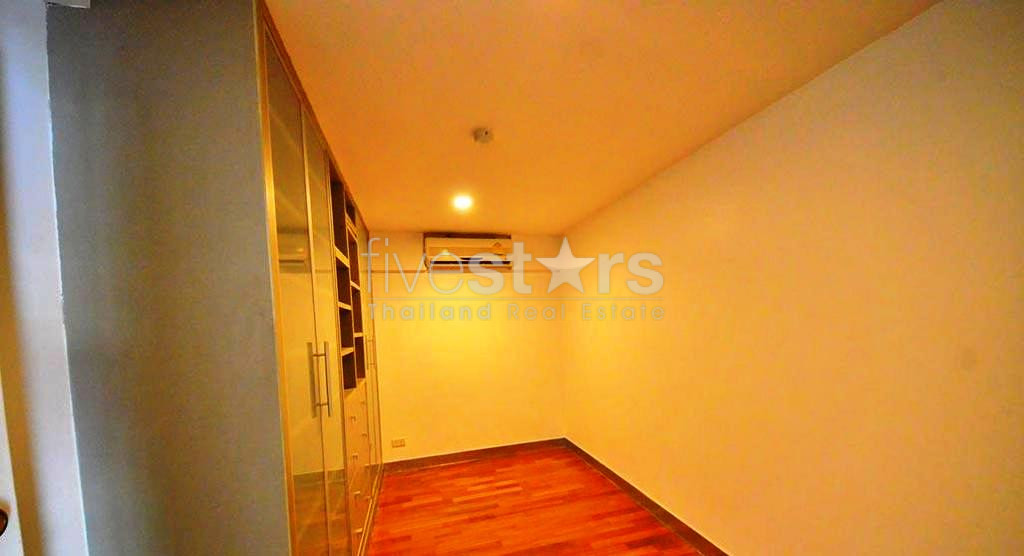 Appartement spacieux de 3 chambres à louer près de la station de BTS Phrompong, photo 11