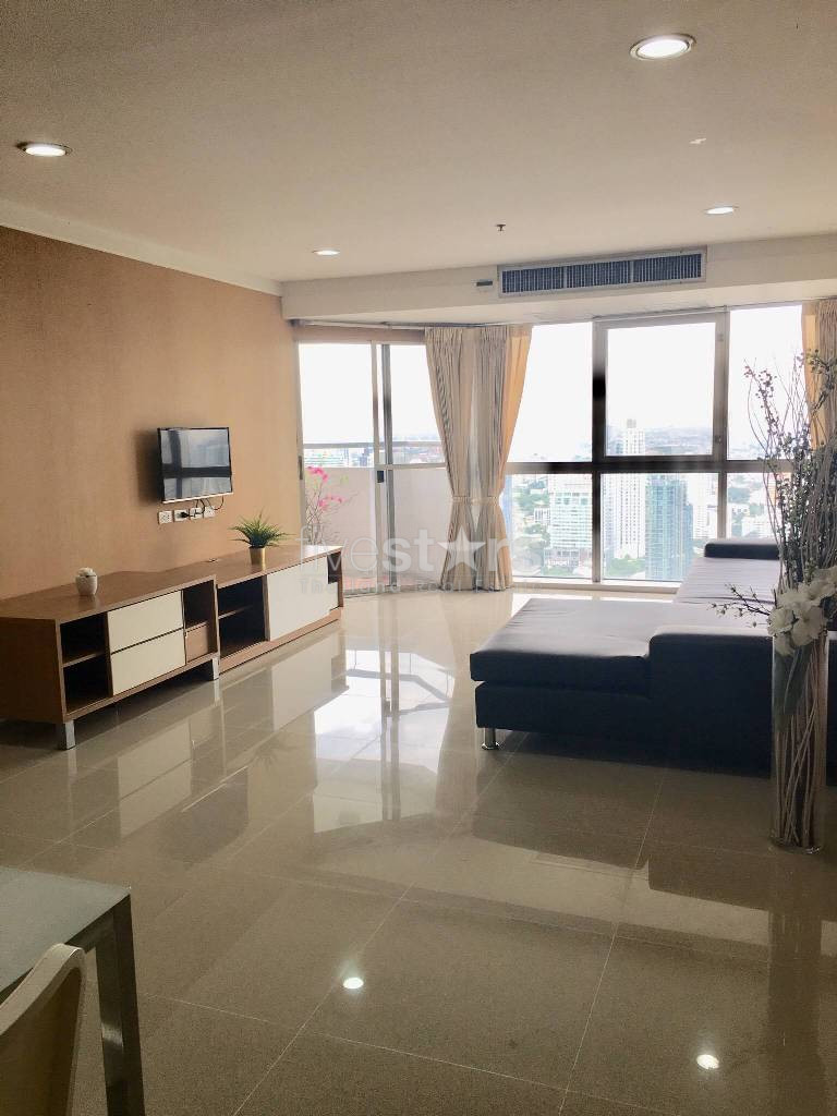 Appartement de 3 chambres à louer près de la station de Phomphong, photo 3