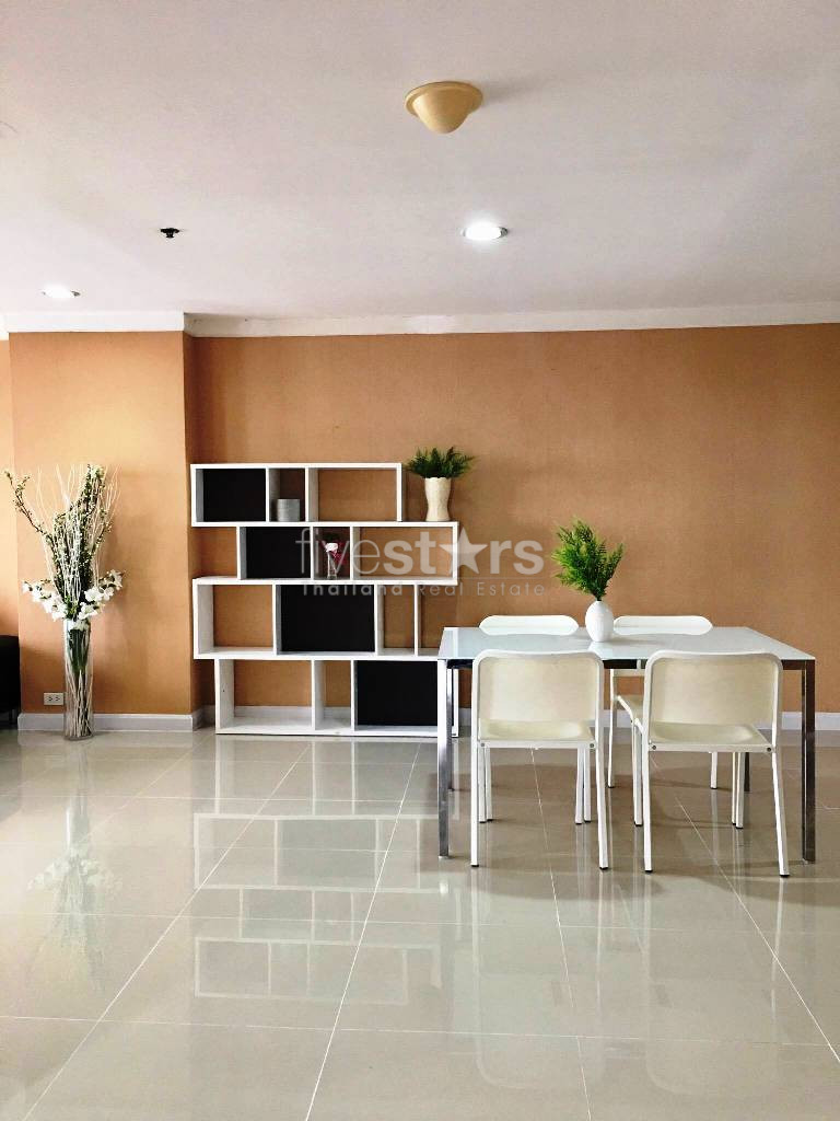 Appartement de 3 chambres à louer près de la station de Phomphong, photo 4