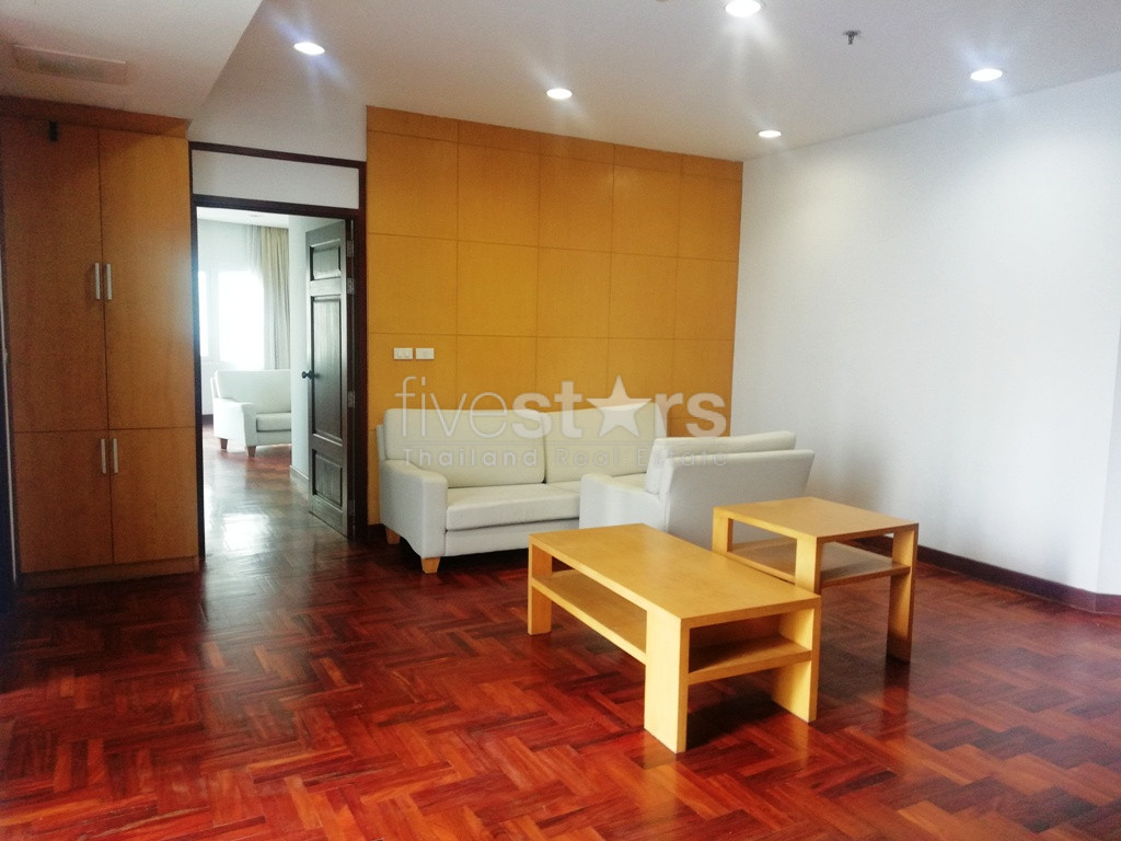 Appartement de deux chambres à louer à Phromphong, photo 2