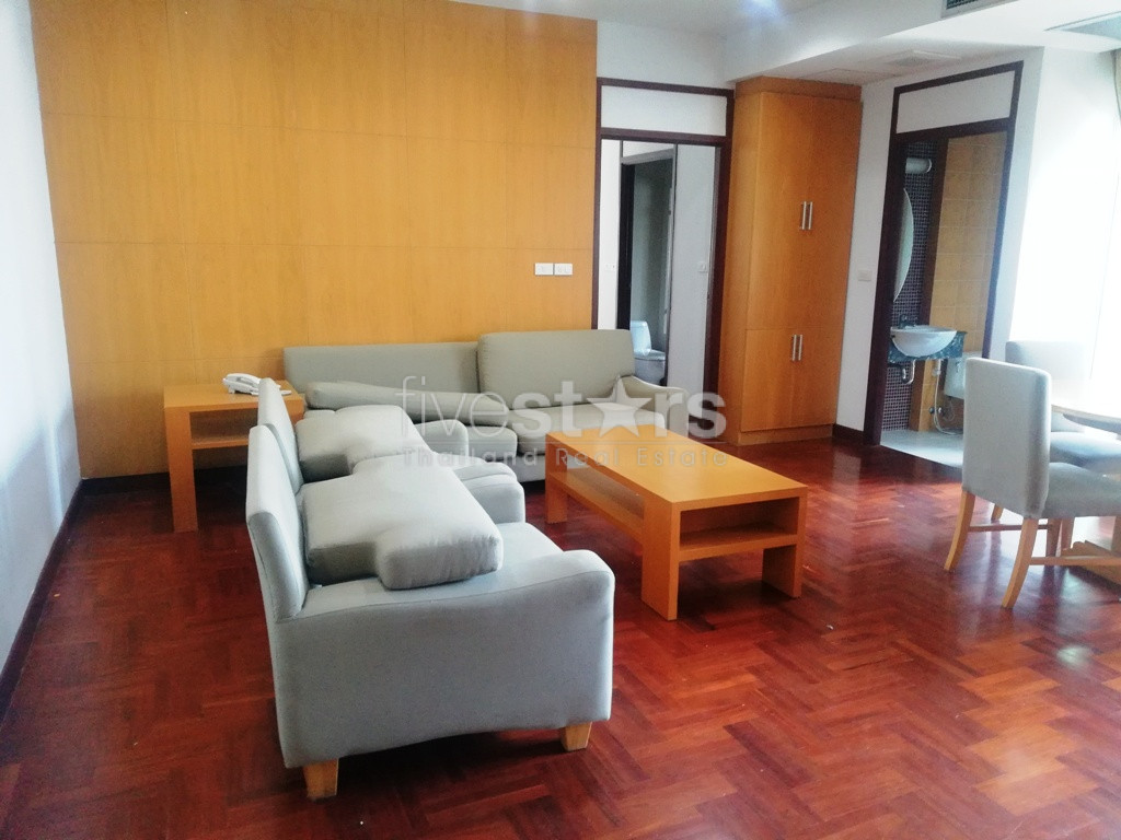 Appartement de deux chambres à louer non loin du BTS Phromphong, photo 2