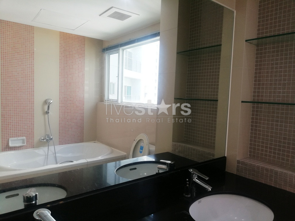 Appartement de 3 chambres à louer à Phromphong, photo 14