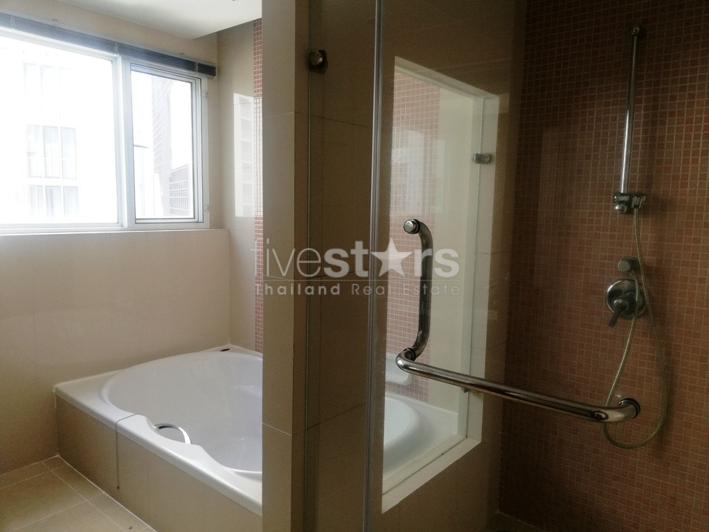 Appartement de 3 chambres à louer à Phromphong, photo 13