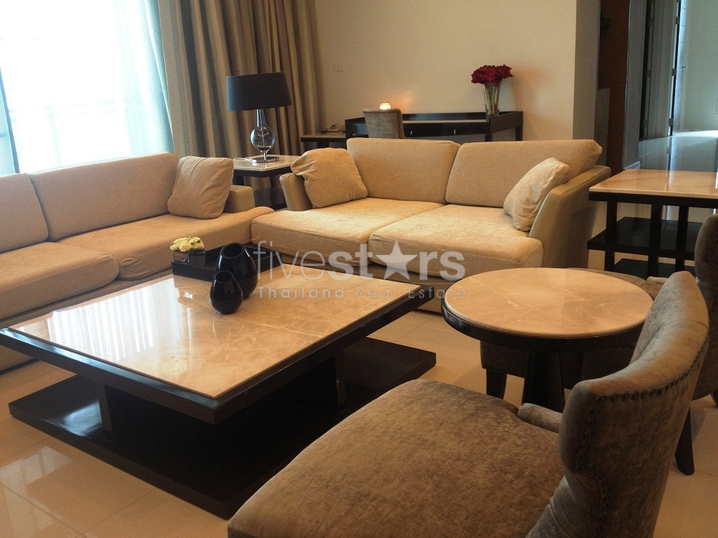 Appartement de 3 chambres à louer près de la station de BTS Thonglor, photo 2