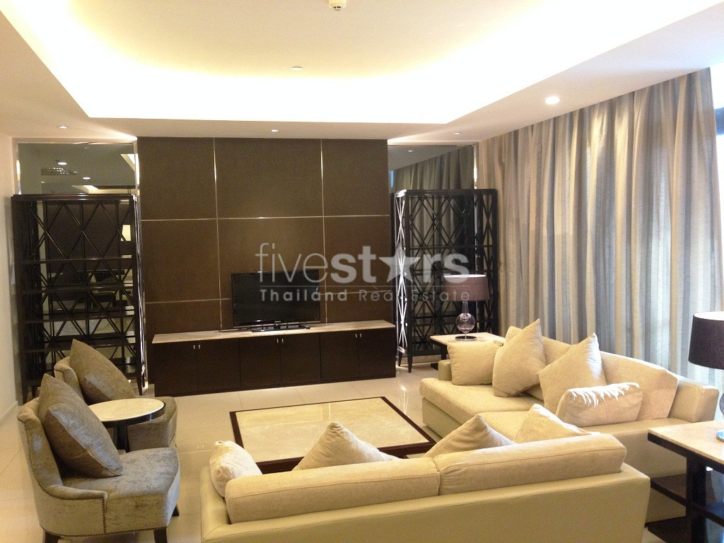 Appartement de 3 chambres à louer près de la station de BTS Thonglor