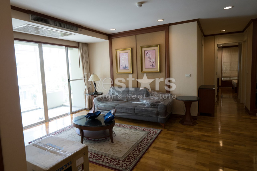 Appartement de deux chambres à louer près de la station de BTS Phromphong, photo 2