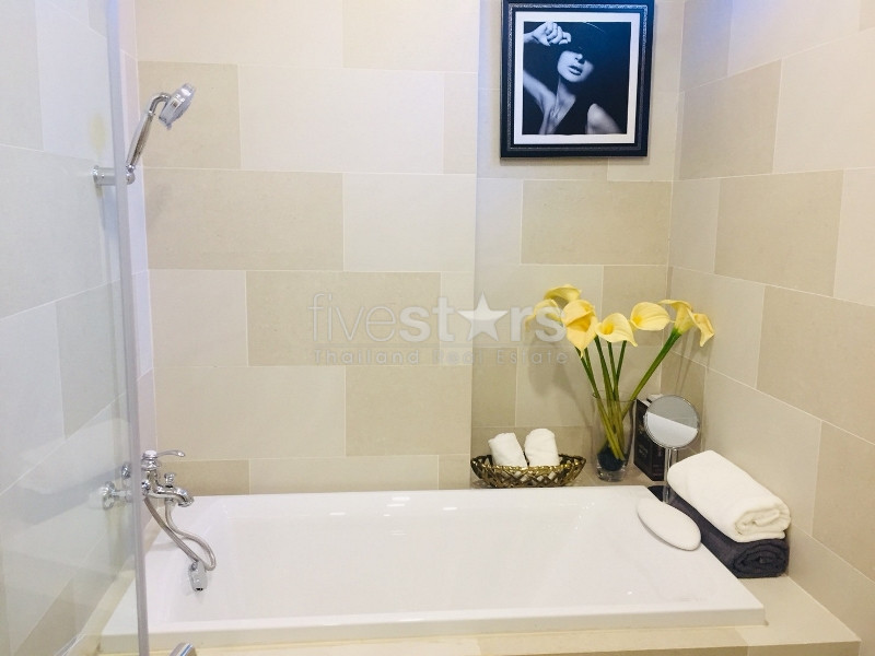 Appartement luxueux de deux chambres près du BTS Phrompong, photo 6