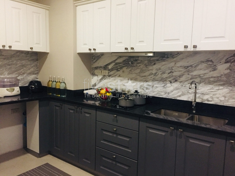 Appartement luxueux de deux chambres près du BTS Phrompong, photo 14