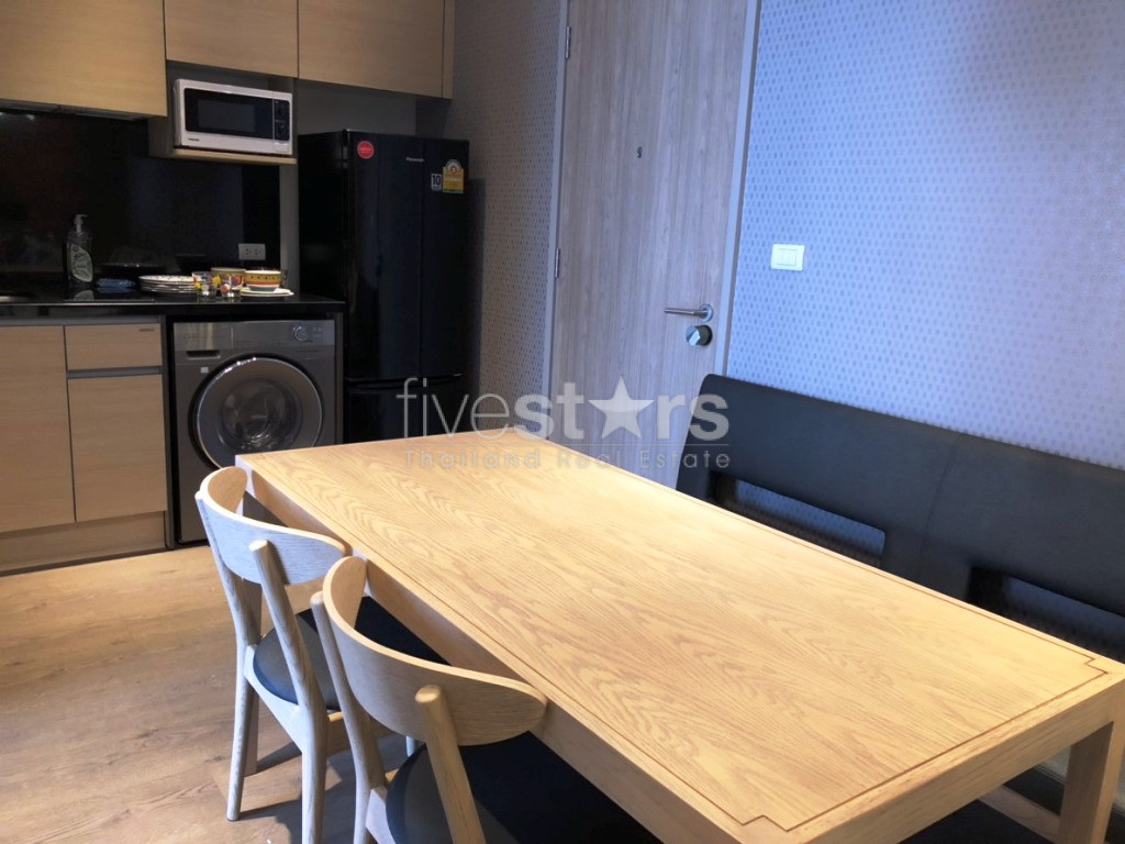 Appartement de deux chambres à louer près du BTS Phromphong, photo 4