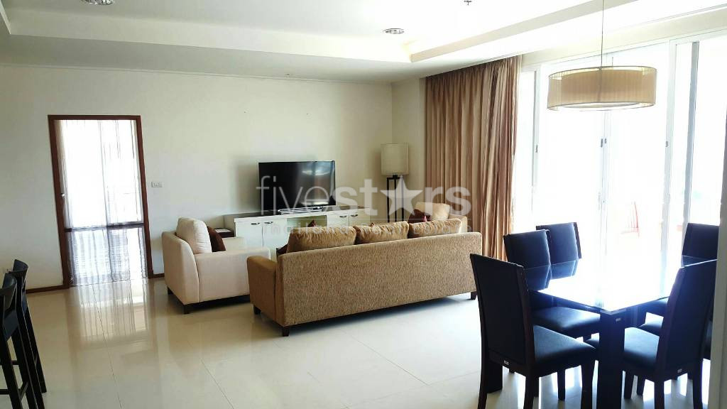Large 3 bedrooms apartment for rent in Sukhumvit near BTS Phromphong, photo 2
