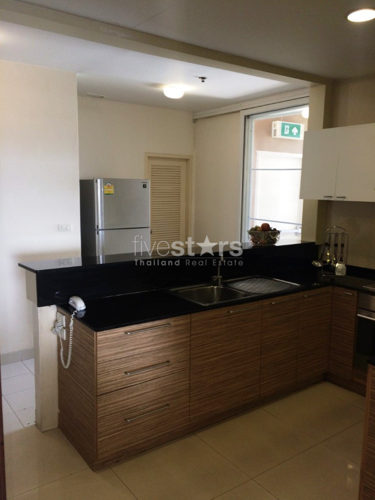 Large 3 bedrooms apartment for rent in Sukhumvit near BTS Phromphong, photo 2