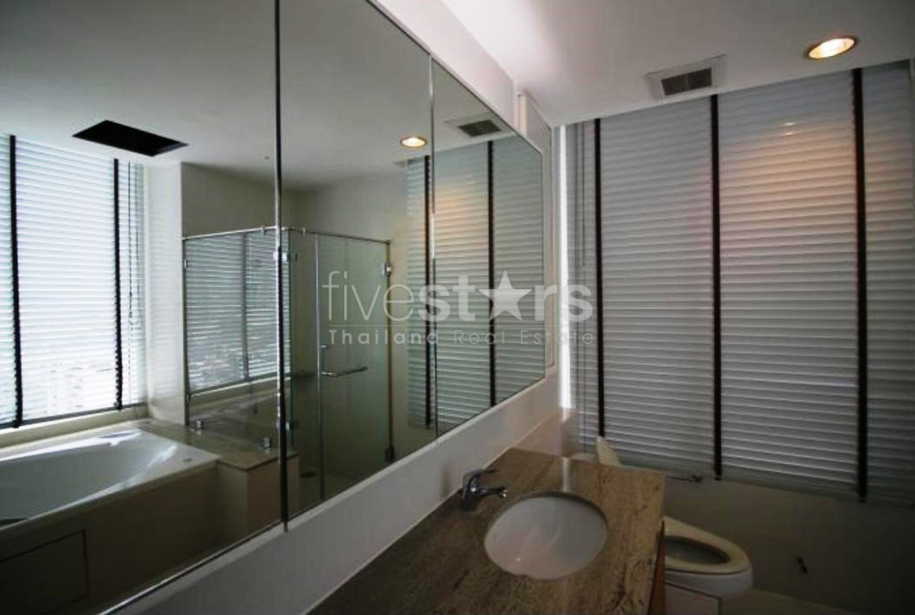 Appartement de 3 chambres à louer à Sukhumvit près du BTS Phromphong, photo 9