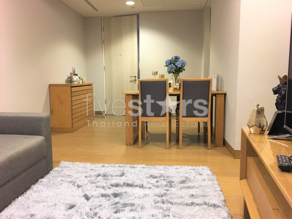 Condominium de deux chambres à louer près du BTS Phromphong, photo 2