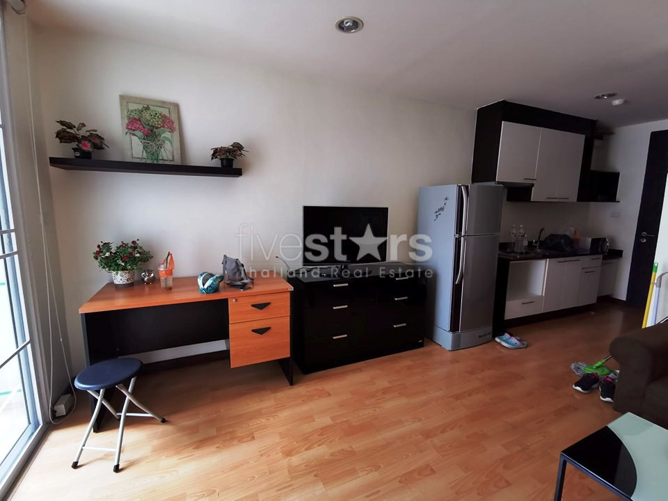 Appartement de 2 chambres à louer près du BTS Phromphong, photo 2