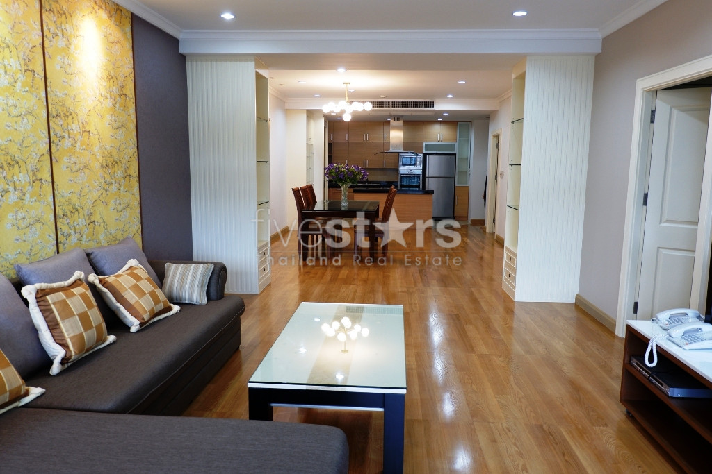 Appartement de 2 chambres près du BTS Phromphong, photo 2