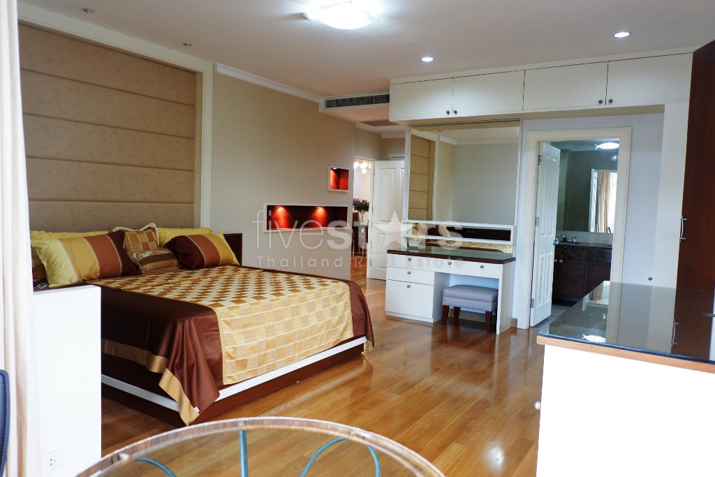 Appartement de 2 chambres près du BTS Phromphong, photo 6