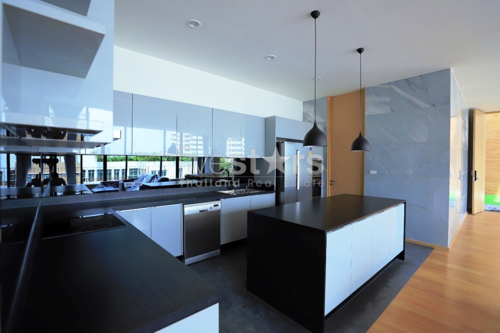 Appartement neuf de 2 chambres à louer à Sukhumvit, non loin du BTS Phromphong, photo 3