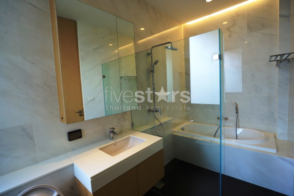 Appartement de 4 chambres à louer à Sukhumvit, non loin du BTS Phromphong, photo 10