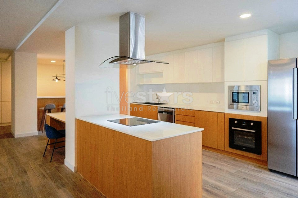 Duplex Penthouse 3 bedrooms apartment for rent near BTS Phromphong, photo 9
