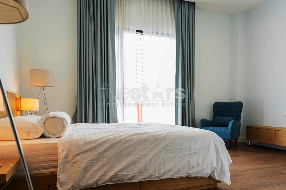 Duplex Penthouse 3 bedrooms apartment for rent near BTS Phromphong, photo 15