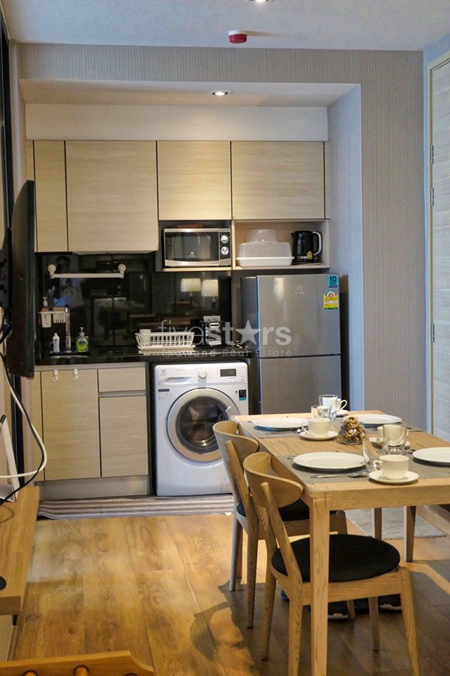 Modern 2 bedrooms condo for rent near BTS Phromphong, photo 10