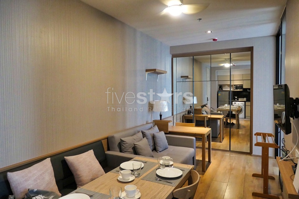 Modern 2 bedrooms condo for rent near BTS Phromphong, photo 6
