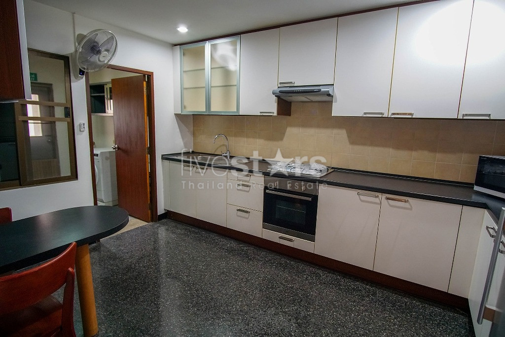 Unique appartement en Duplex de 4 chambres à louer près du BTS Phromphong, photo 10
