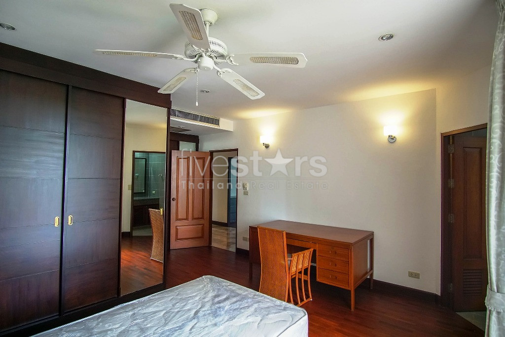 Unique appartement en Duplex de 4 chambres à louer près du BTS Phromphong, photo 13