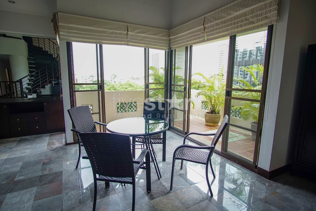 Unique appartement en Duplex de 4 chambres à louer près du BTS Phromphong, photo 11